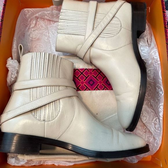 873. Tory Burch Chelsea bootie - Picture 6 of 8
